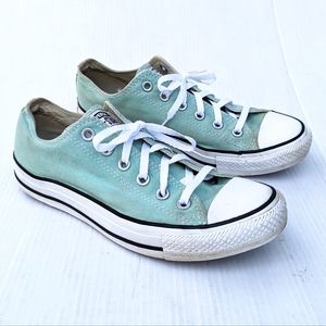CONVERSE mint green canvas low top Chuck Taylor sneakers Size 8 Women's